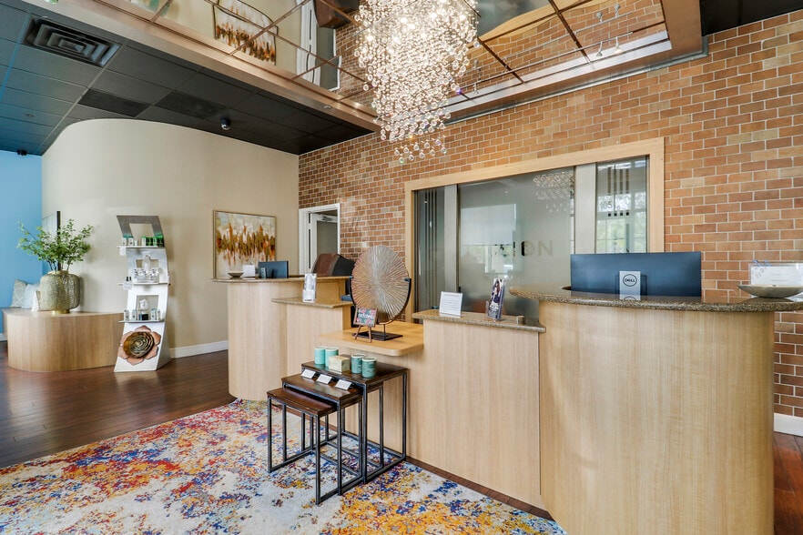 266 NW Peacock Blvd, Port Saint Lucie FL - Live-Work Space