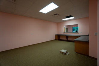 592 Ridgeway Rd, Commerce, GA for lease Building Photo- Image 2 of 6