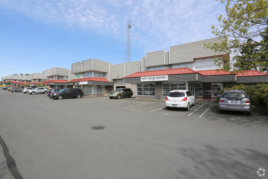 6782 Veyaness Rd, Central Saanich, BC for sale - Primary Photo - Image 1 of 4