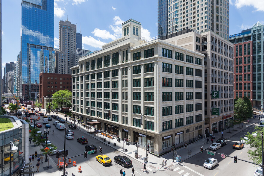 350 N Clark St, Chicago, IL for lease - Building Photo - Image 1 of 7