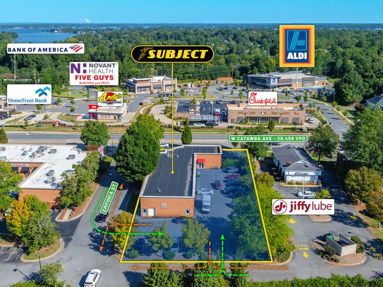 20110 W Catawba Ave, Cornelius, NC for sale - Building Photo - Image 2 of 8