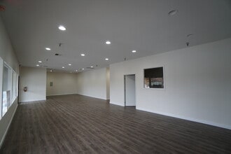 2700 NE Andresen Rd, Vancouver, WA for lease Interior Photo- Image 1 of 4