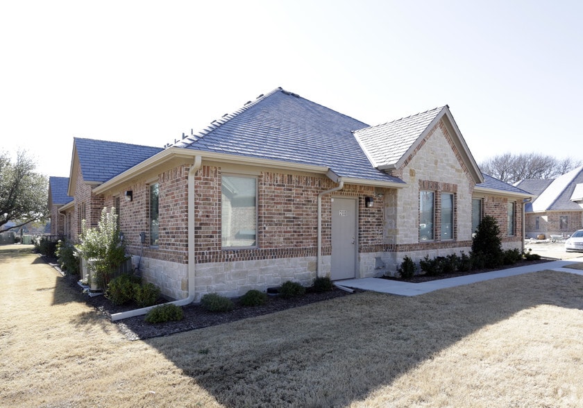 1070 W Campbell Rd, Richardson, TX for lease - Building Photo - Image 2 of 4