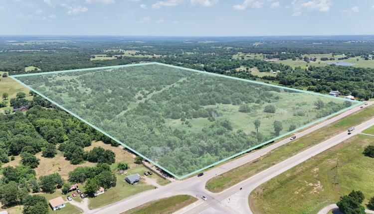 7820 E Main St, Cushing, OK for sale - Primary Photo - Image 1 of 2