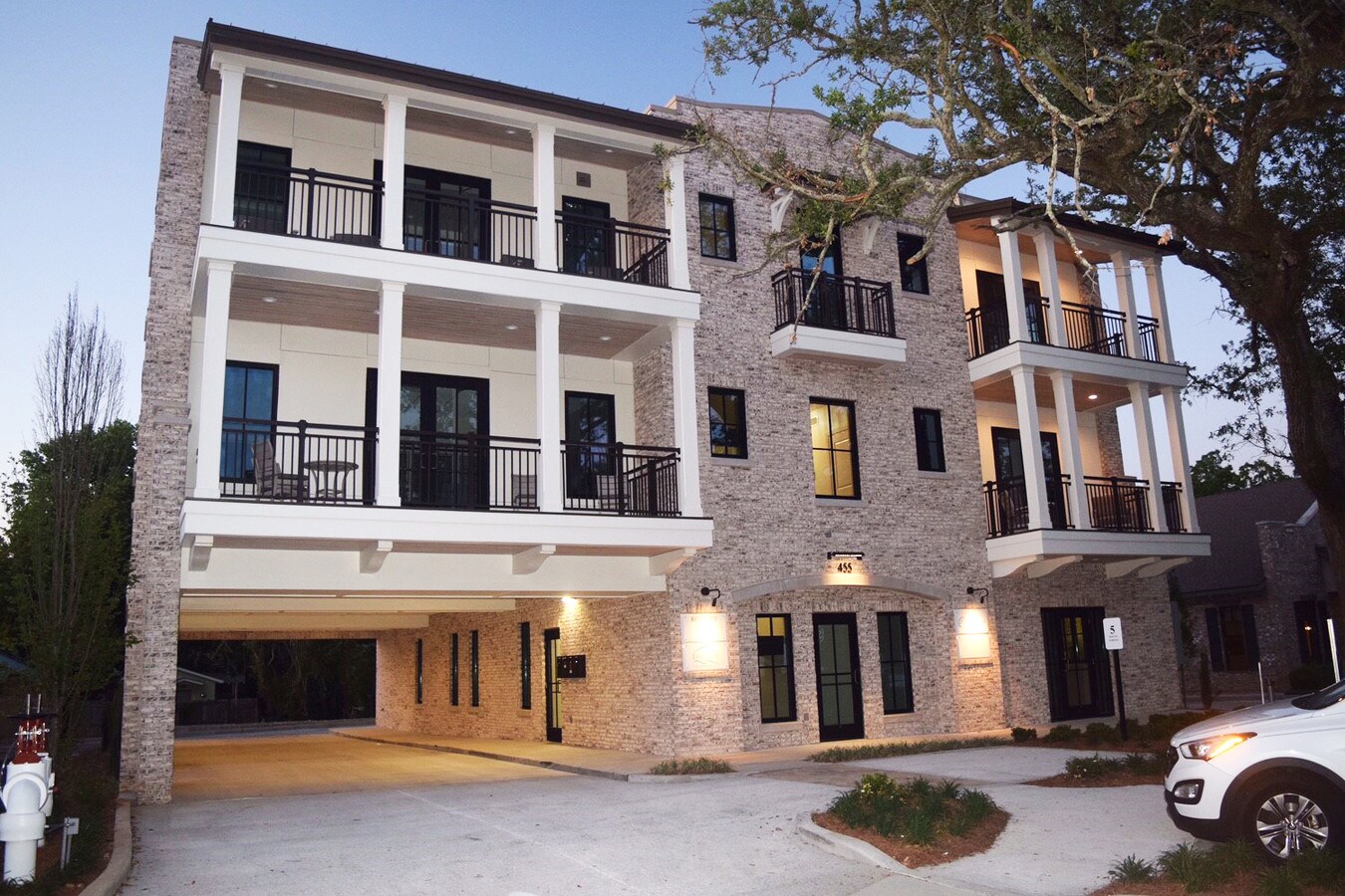 455 Magnolia Ave, Fairhope, AL 36532