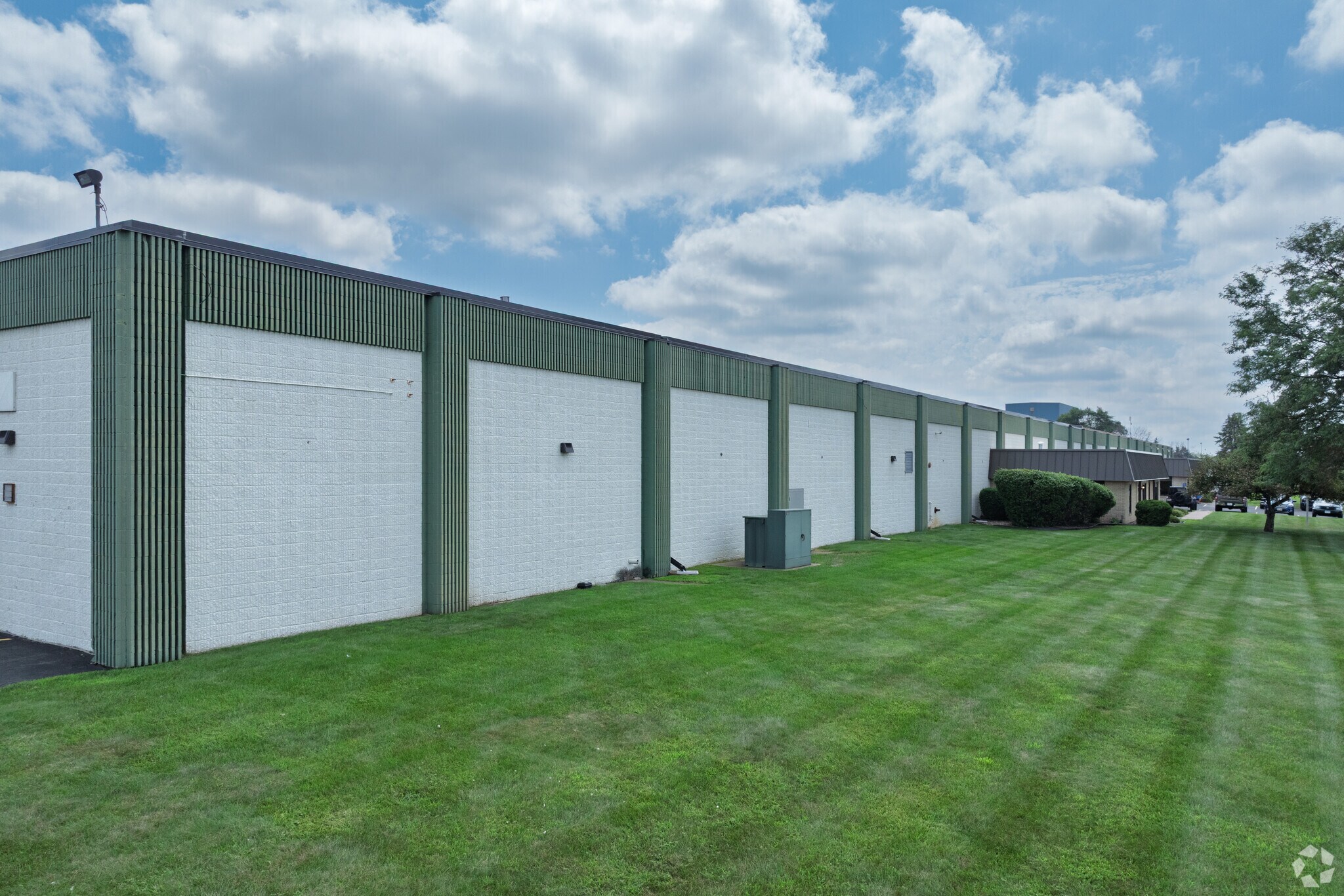 1301-1401 Industrial St, Hudson, WI for sale Primary Photo- Image 1 of 1