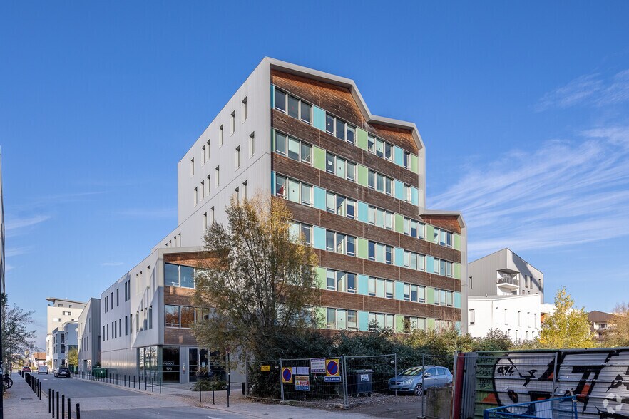 11-13 Rue De Gironde, Bordeaux for lease - Building Photo - Image 2 of 16