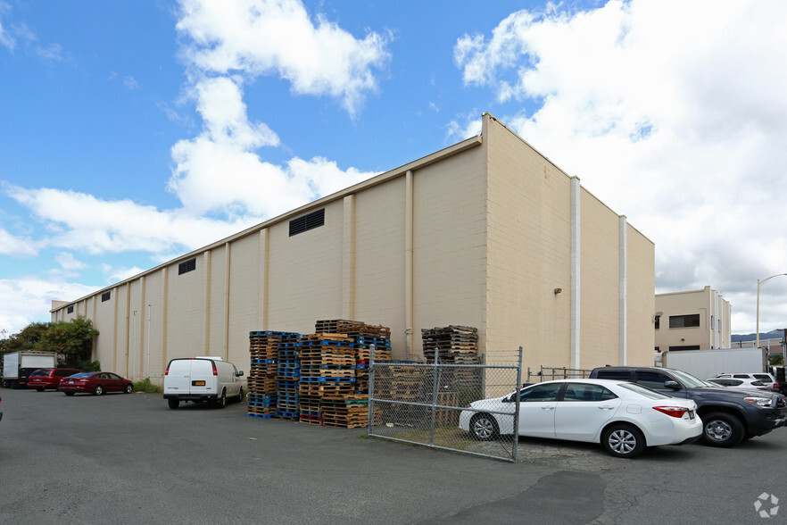 887 N Nimitz Hwy, Honolulu, HI for lease - Building Photo - Image 3 of 9