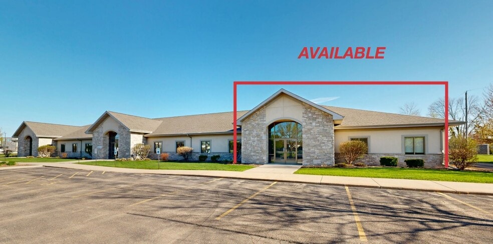 2505 E Evergreen Dr, Appleton, WI for lease - Building Photo - Image 2 of 13
