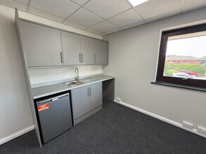 Pittman Way, Preston for lease Interior Photo- Image 1 of 9
