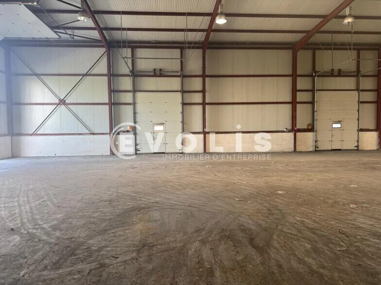 Flex in Rivery for lease - Interior Photo - Image 2 of 4