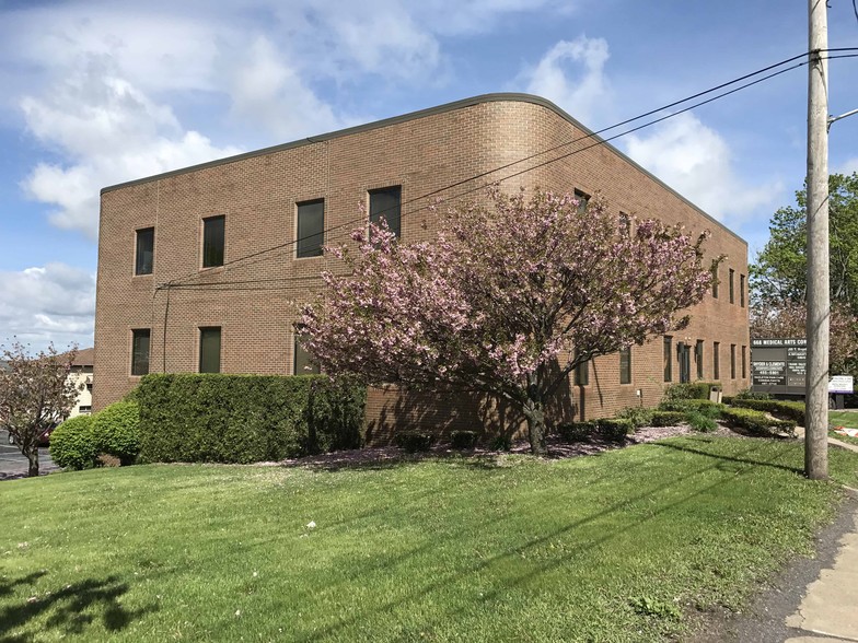 668 N Church St, Hazleton, PA for sale - Building Photo - Image 1 of 1