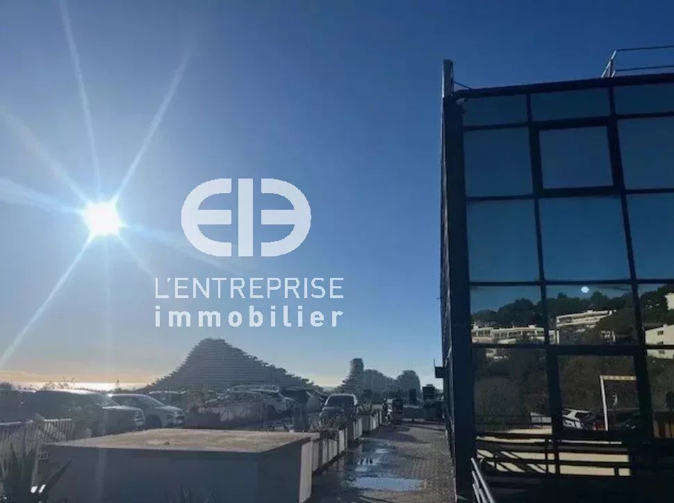 Location Bureaux 117 m² - Photo 1