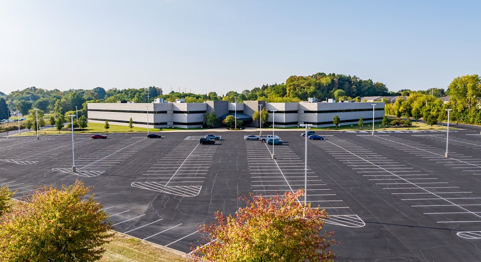 4500 Munson St, Canton, OH for lease - Building Photo - Image 3 of 10