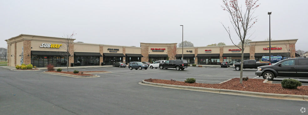 6701 Old Monroe Rd, Indian Trail, NC 28079 - The Shoppes at Sun Valley ...