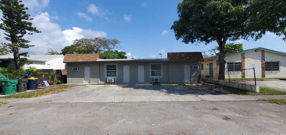 24 SW 13th St, Dania Beach, FL for sale - Building Photo - Image 1 of 15