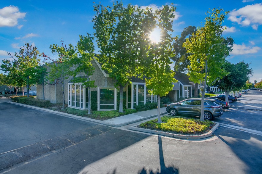 151 Kalmus Dr, Costa Mesa, CA for sale - Building Photo - Image 3 of 7