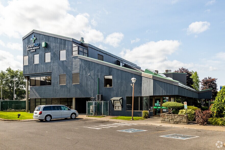 15000 Boul De Pierrefonds, Pierrefonds, QC for lease - Building Photo - Image 2 of 4