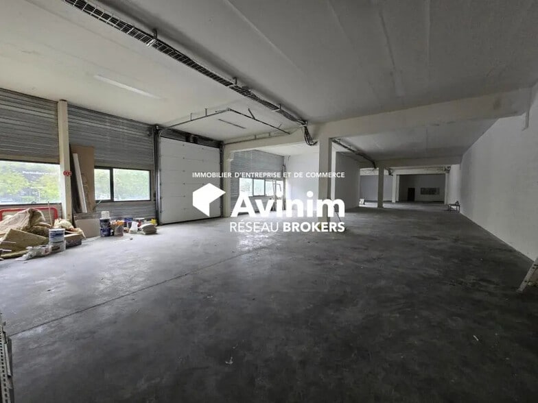 Industrial in Taverny for lease - Interior Photo - Image 1 of 4