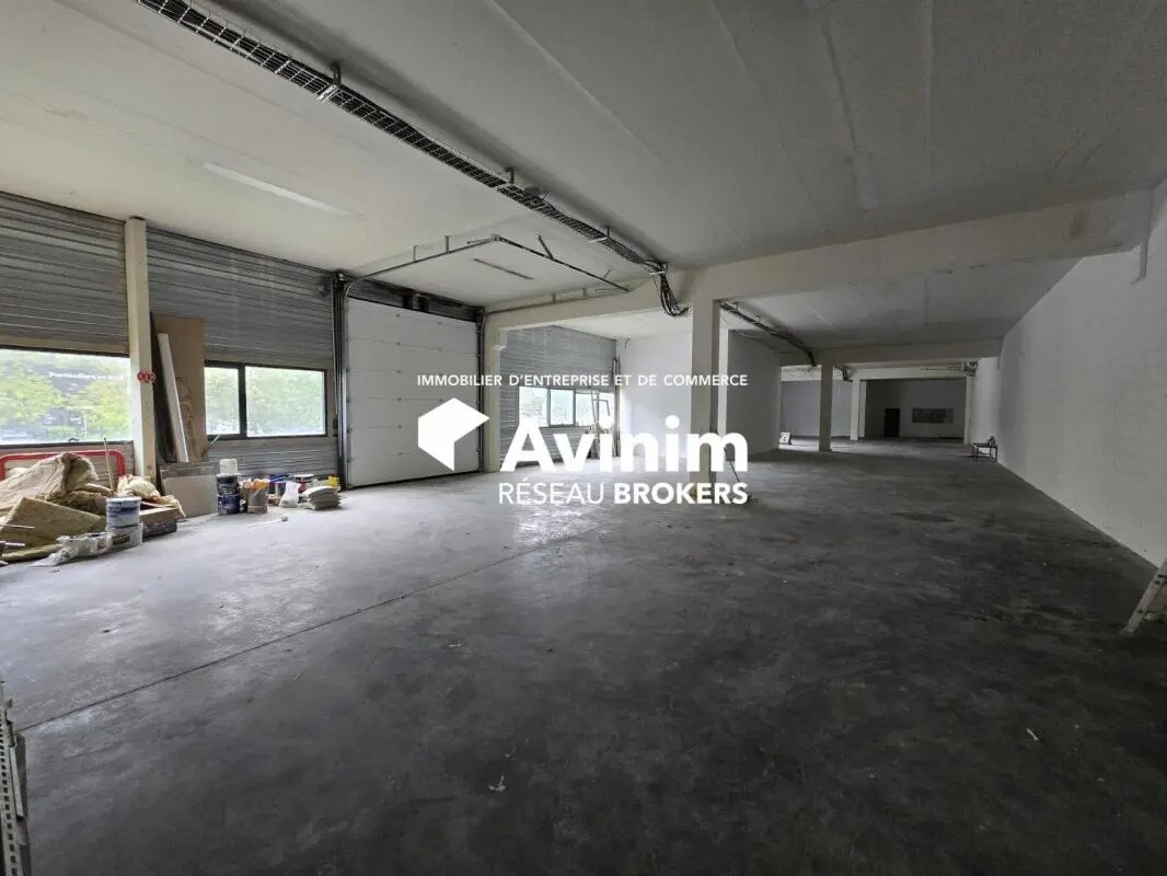 Industrial in Taverny for lease Interior Photo- Image 1 of 5