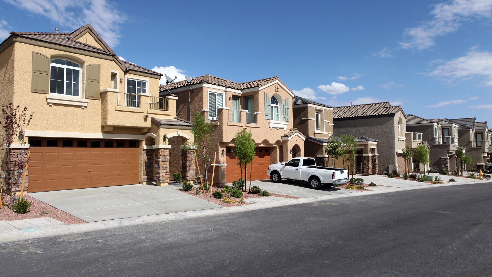 Surge Street, Reno, NV for sale Primary Photo- Image 1 of 2