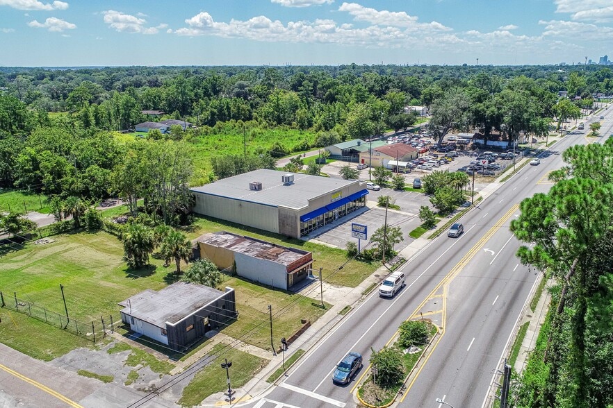 8807 Lem Turner Rd, Jacksonville, FL for sale - Building Photo - Image 2 of 3