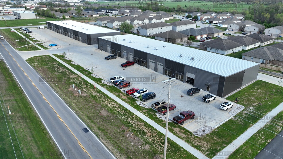 967-975 W STATE HWY NN, Ozark, MO for lease - Building Photo - Image 2 of 9