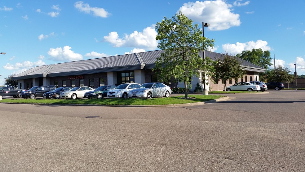 1903 Keith St, Eau Claire, WI for lease - Building Photo - Image 1 of 15