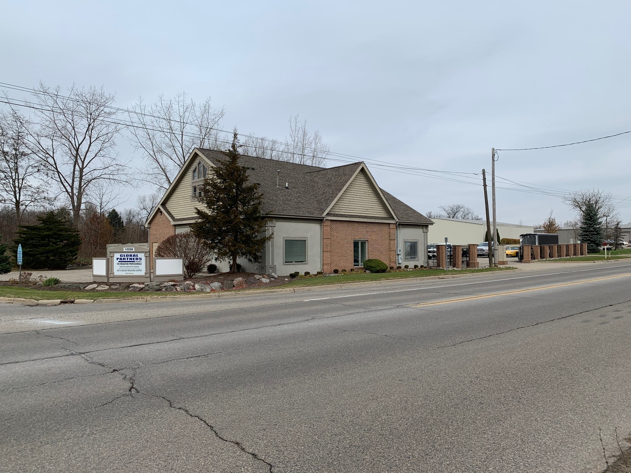 12258 N Fenton Rd, Fenton, MI for sale Building Photo- Image 1 of 1