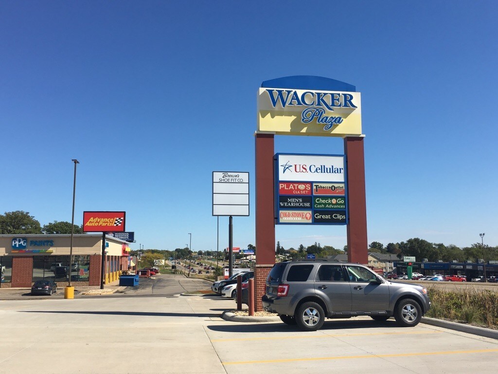 806 Wacker Dr, Dubuque, IA 52002