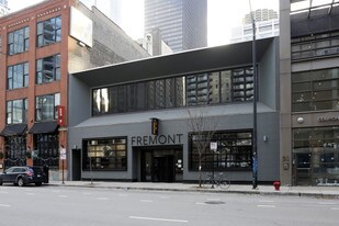 15 W Illinois St, Chicago IL - Pub