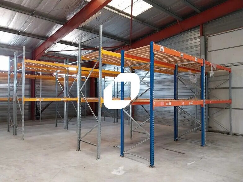 Flex in Portiragnes for lease - Building Photo - Image 1 of 32