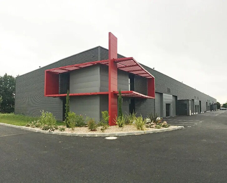 109 Impasse Thales, Bouloc for sale - Building Photo - Image 2 of 2