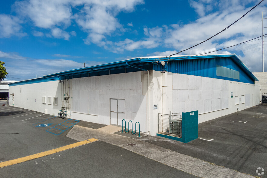 1603 Dillingham Blvd, Honolulu, HI for sale - Building Photo - Image 1 of 1