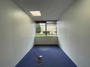 Office in Montreuil for lease Interior Photo- Image 2 of 4