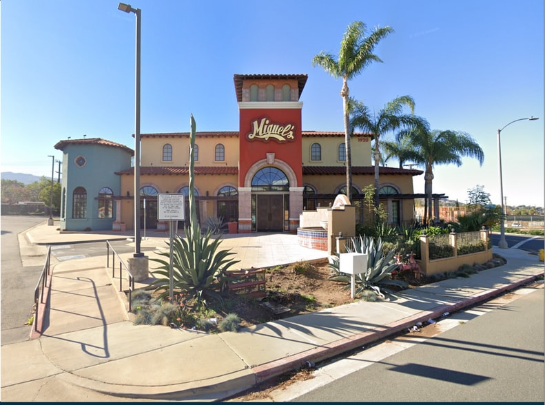 1920 Frontage Rd, Corona, CA for sale - Building Photo - Image 2 of 6