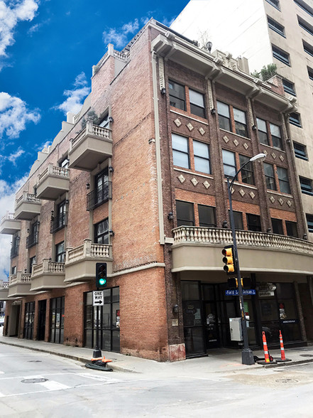 1300 Jackson St, Dallas, TX for sale - Building Photo - Image 1 of 1