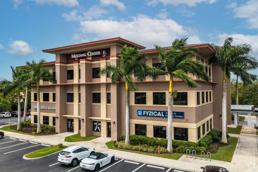 12250 E Tamiami Trl, Naples, FL for lease - Building Photo - Image 1 of 10