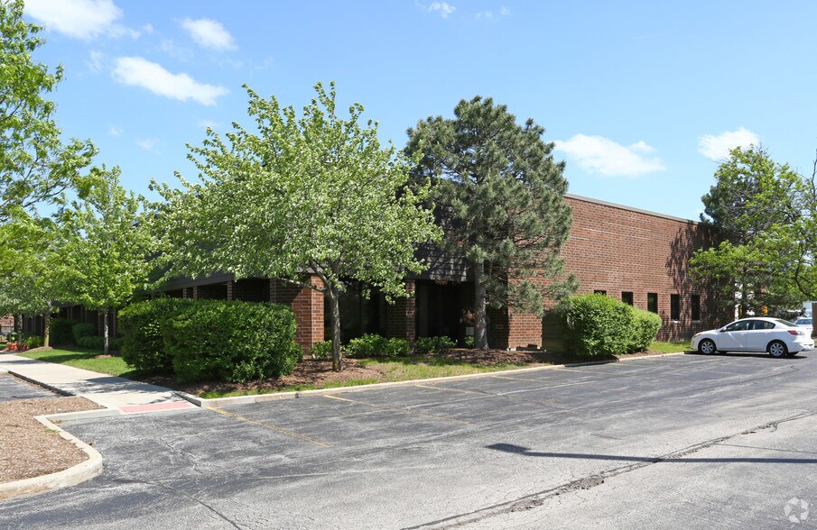 55 E Commerce Dr, Schaumburg, IL for sale - Primary Photo - Image 1 of 1