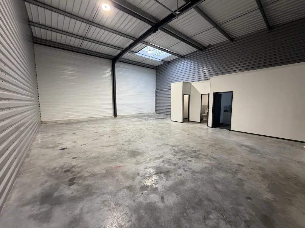 Flex in Audenge for lease Interior Photo- Image 1 of 7