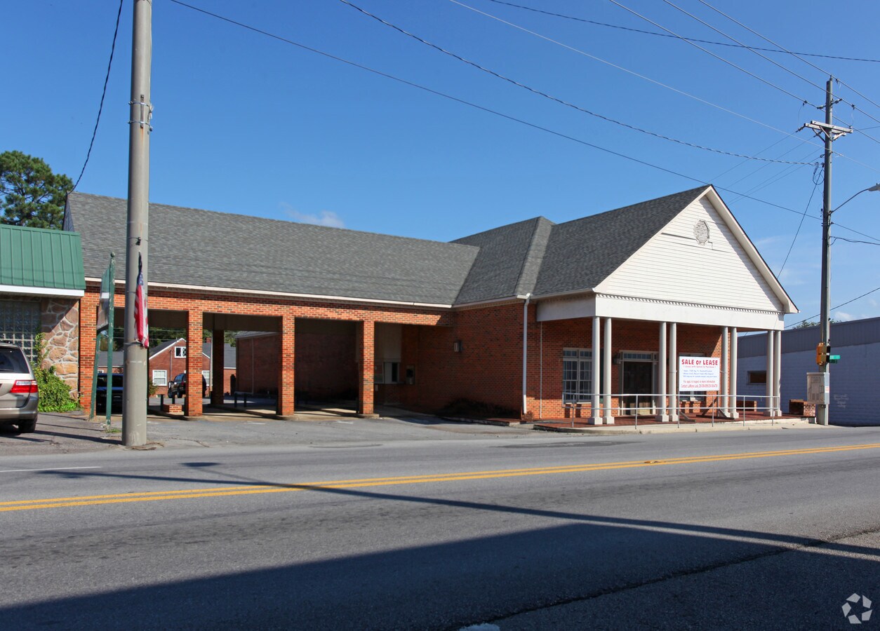 130 Main St, Arab, AL 35016