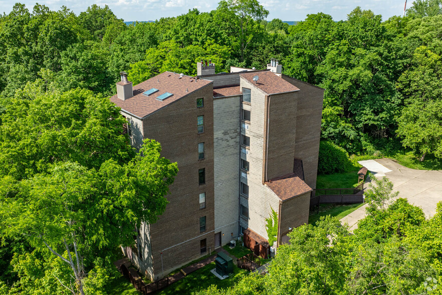 2121 Sutton AVE, Cincinnati, OH for sale - Building Photo - Image 3 of 7