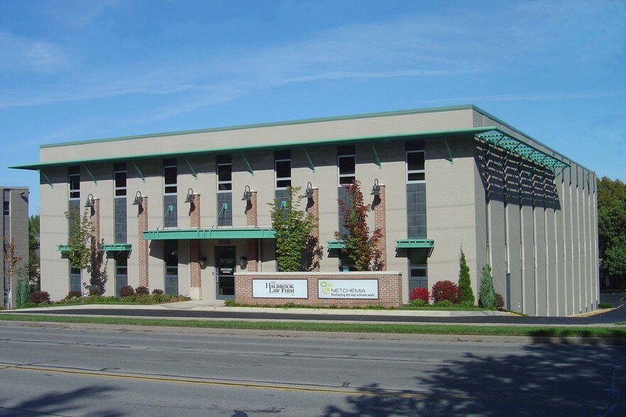 3500 W 75th St, Prairie Village, KS 66208