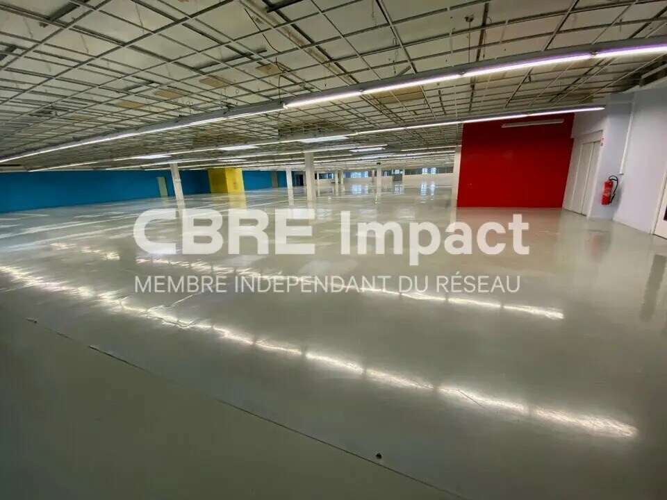 Flex in Genlis for lease Building Photo- Image 1 of 9