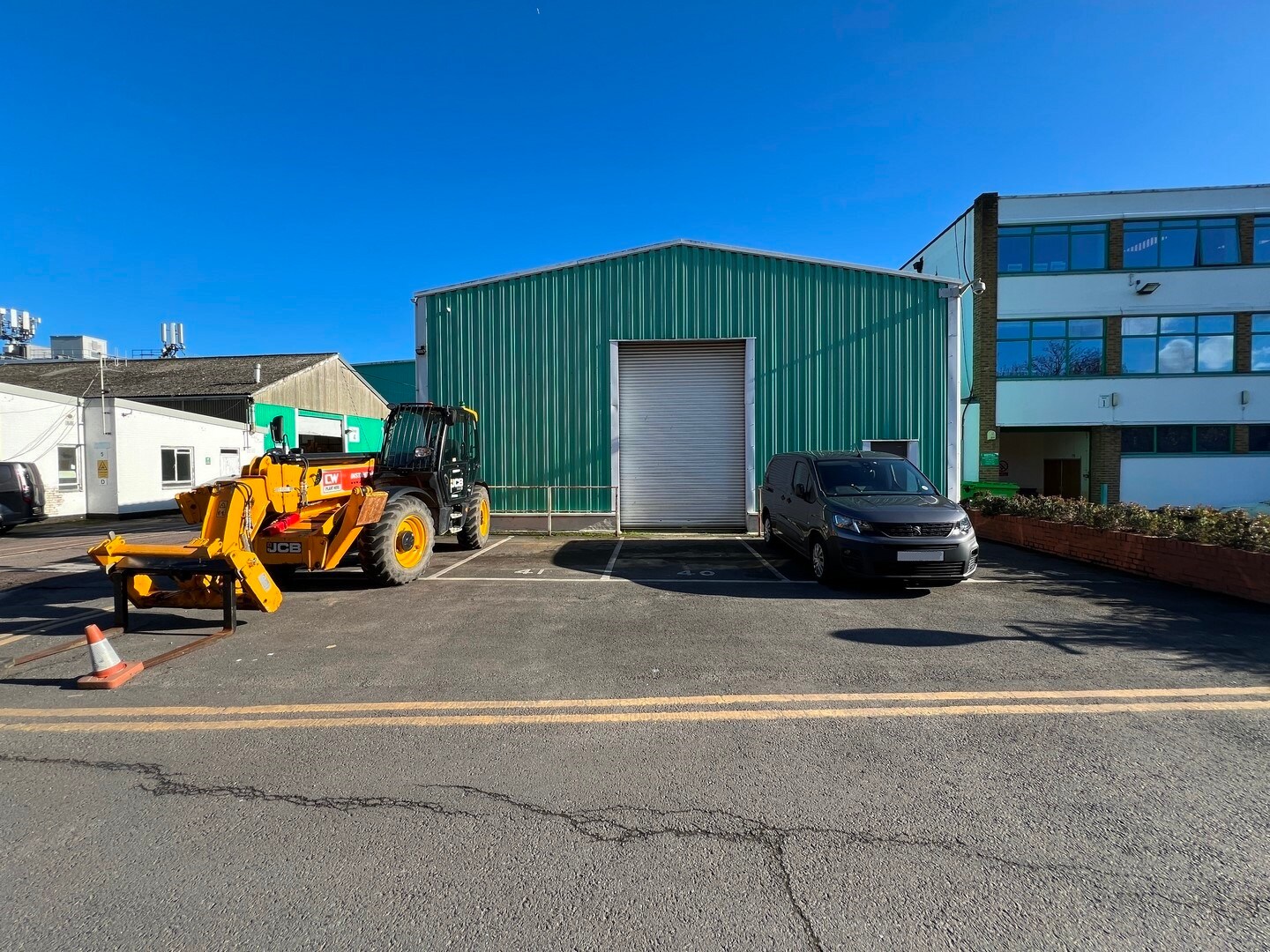 Restmor Way, Wallington for lease Building Photo- Image 1 of 4