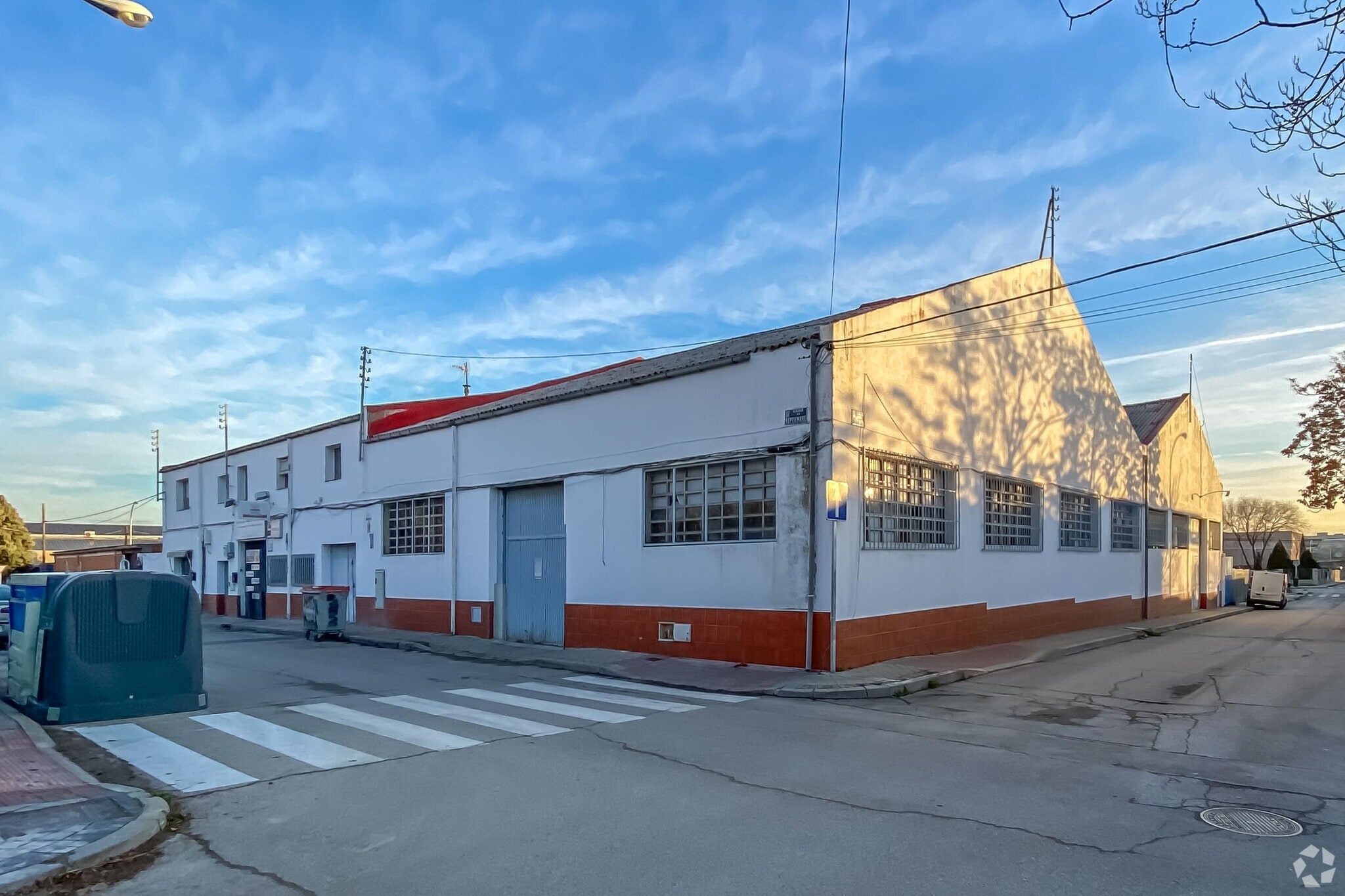 Industrial in Madrid, Madrid for lease Primary Photo- Image 1 of 3