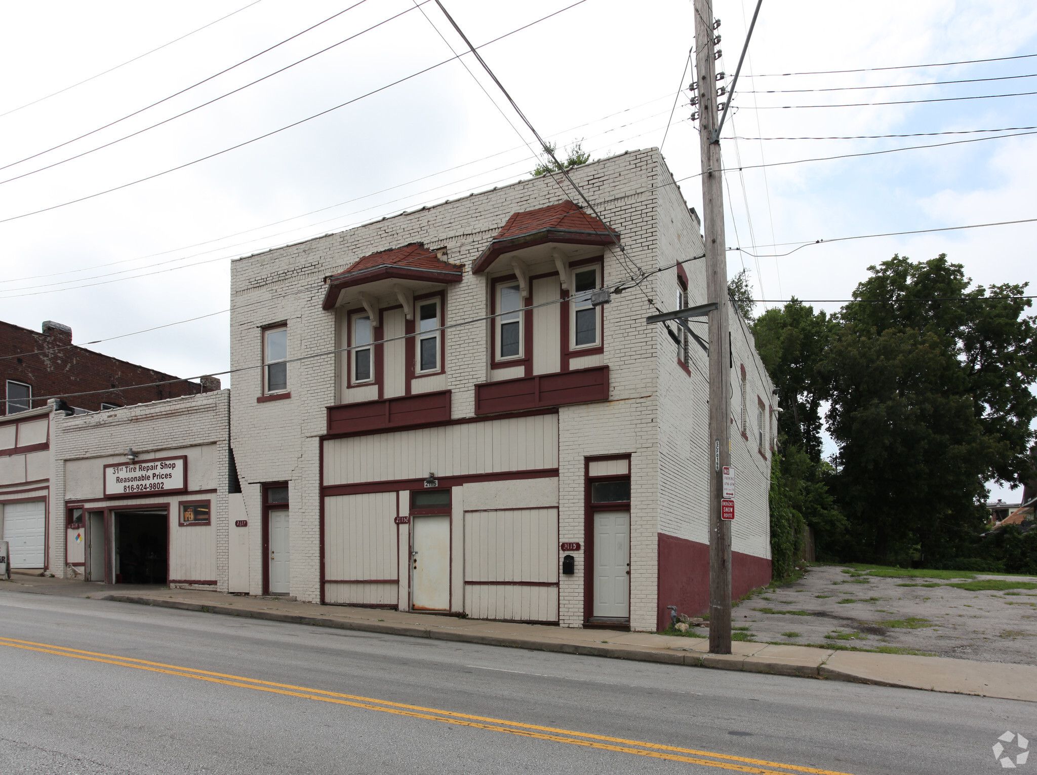 2115-2125 E 31st St, Kansas City, MO for lease Primary Photo- Image 1 of 18