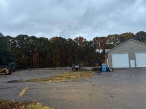 192 Acorn Ln, Colchester, VT for lease Interior Photo- Image 2 of 3