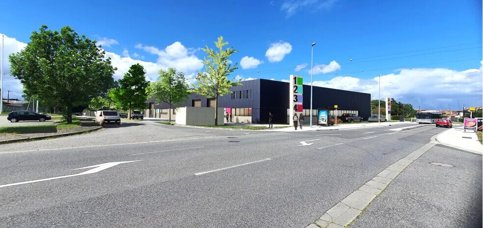 Flex in Portet-sur-Garonne for sale - Building Photo - Image 1 of 4