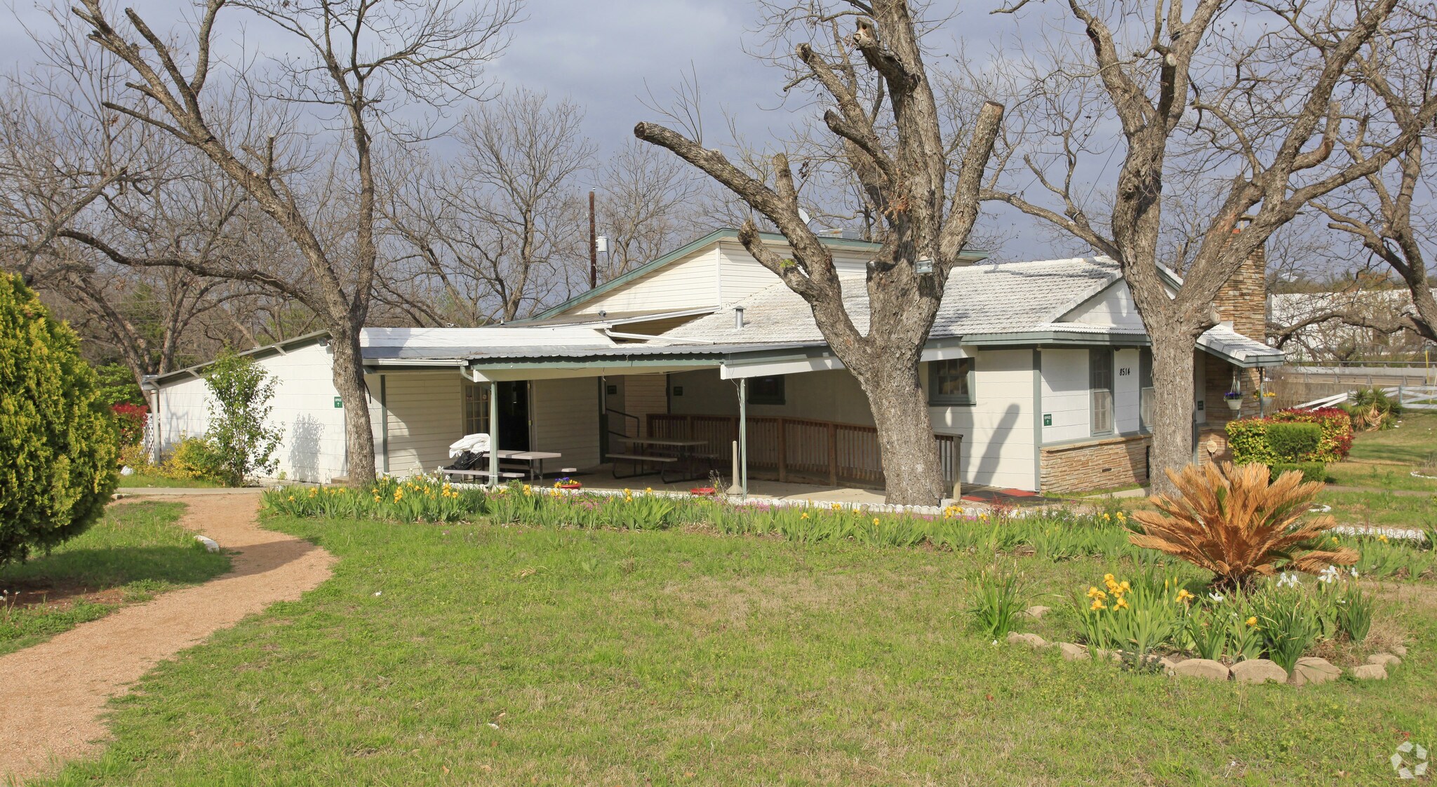8514 Cameron Rd, Austin, TX for sale Primary Photo- Image 1 of 1